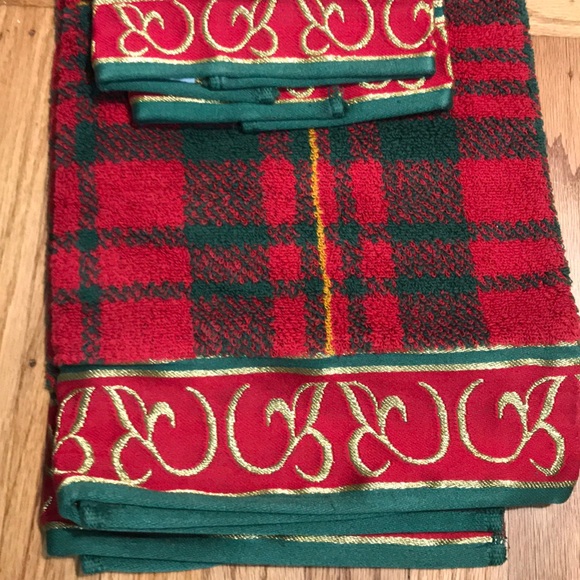 fancy 3 Towel set - Picture 7 of 10